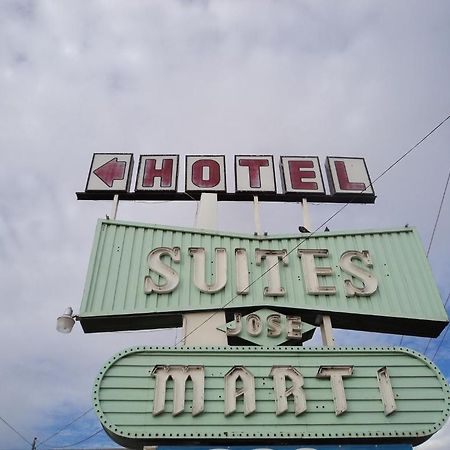 Hotel Suites Jose Marti Сьюдад-Хуарес Экстерьер фото